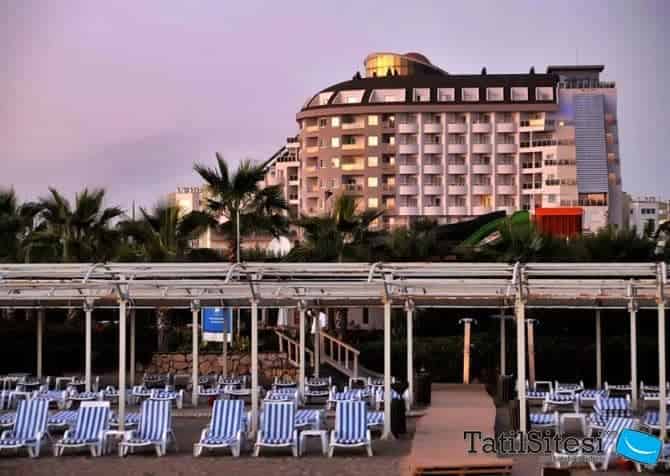 Saturn Palace Resort